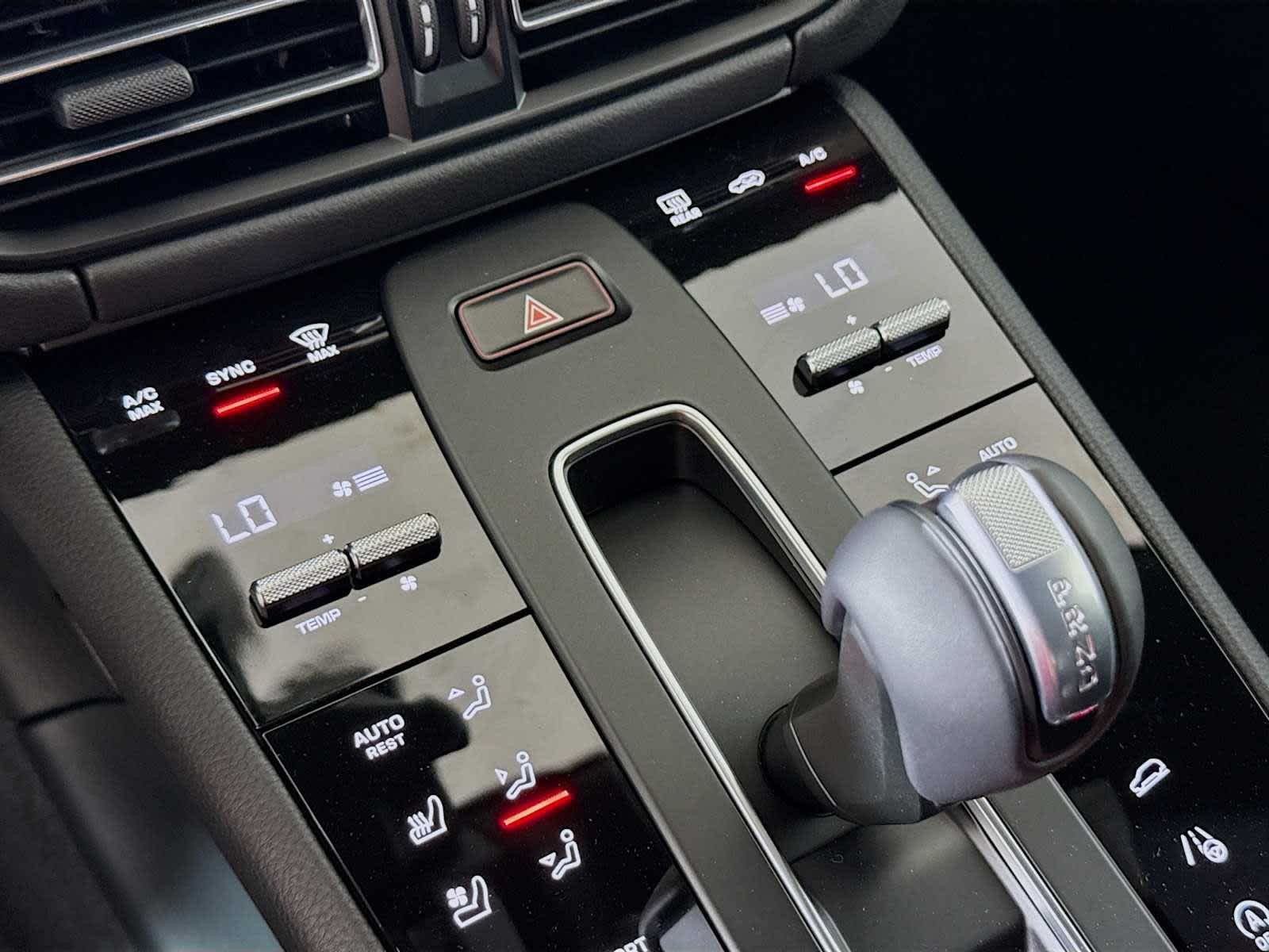 Thumbnail: 2025 Porsche Macan - 13