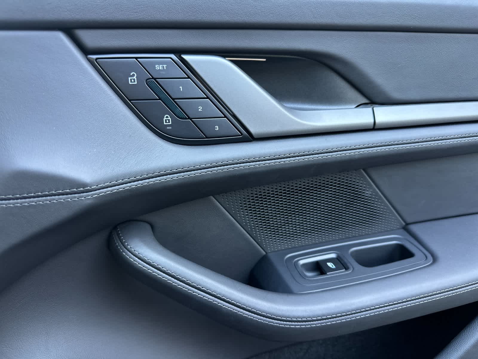 Thumbnail: 2024 Porsche Taycan - 18