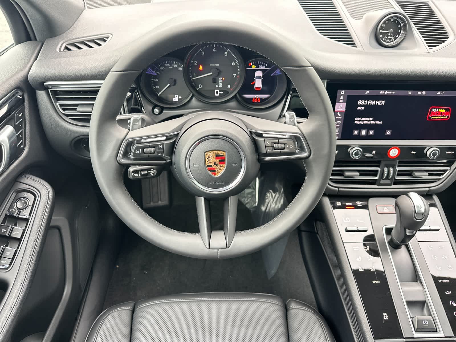 Thumbnail: 2026 Porsche Macan - 15