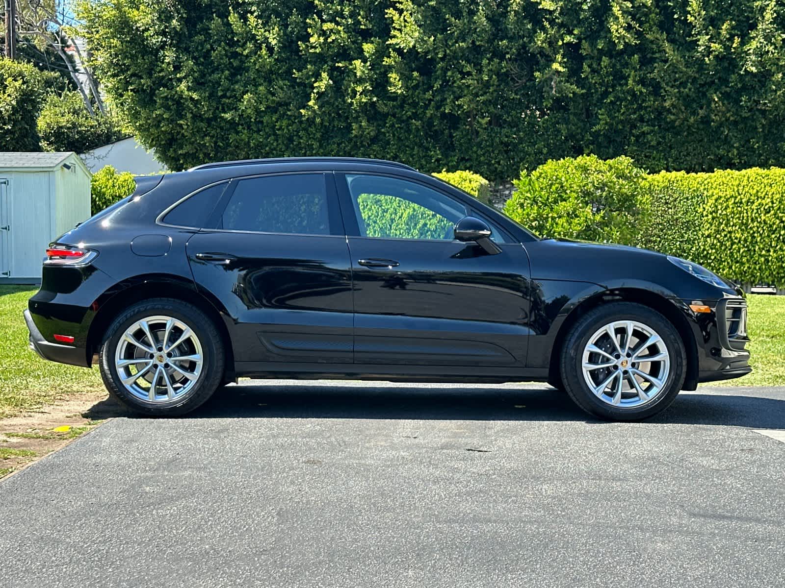 Thumbnail: 2025 Porsche Macan - 9
