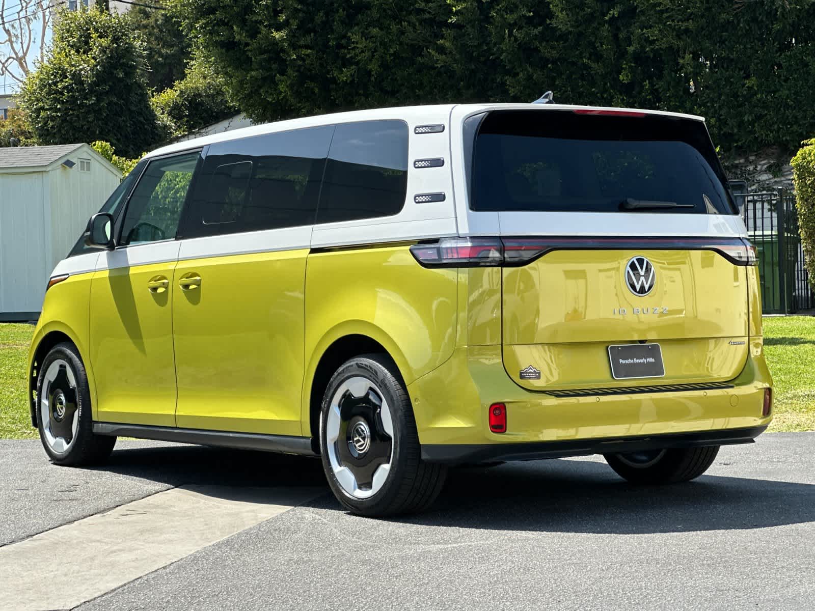 Thumbnail: 2025 Volkswagen ID.Buzz - 3