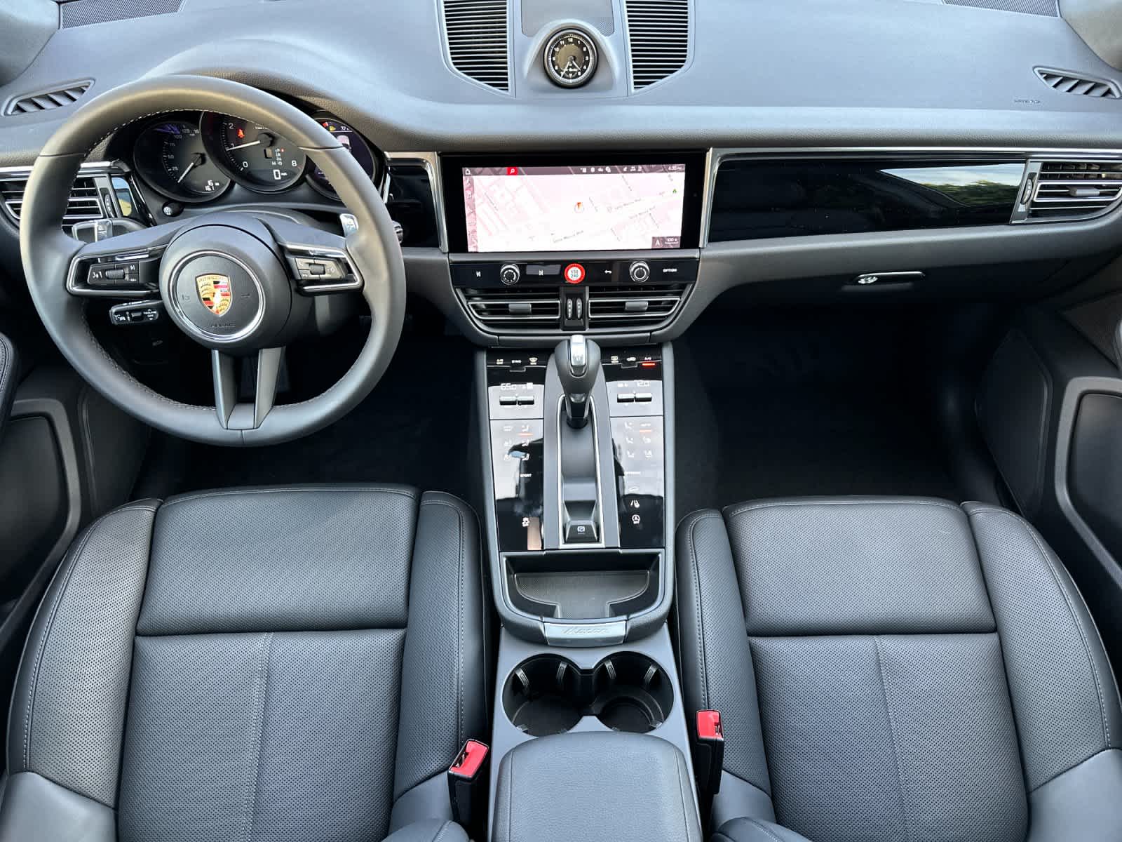 Thumbnail: 2026 Porsche Macan - 6