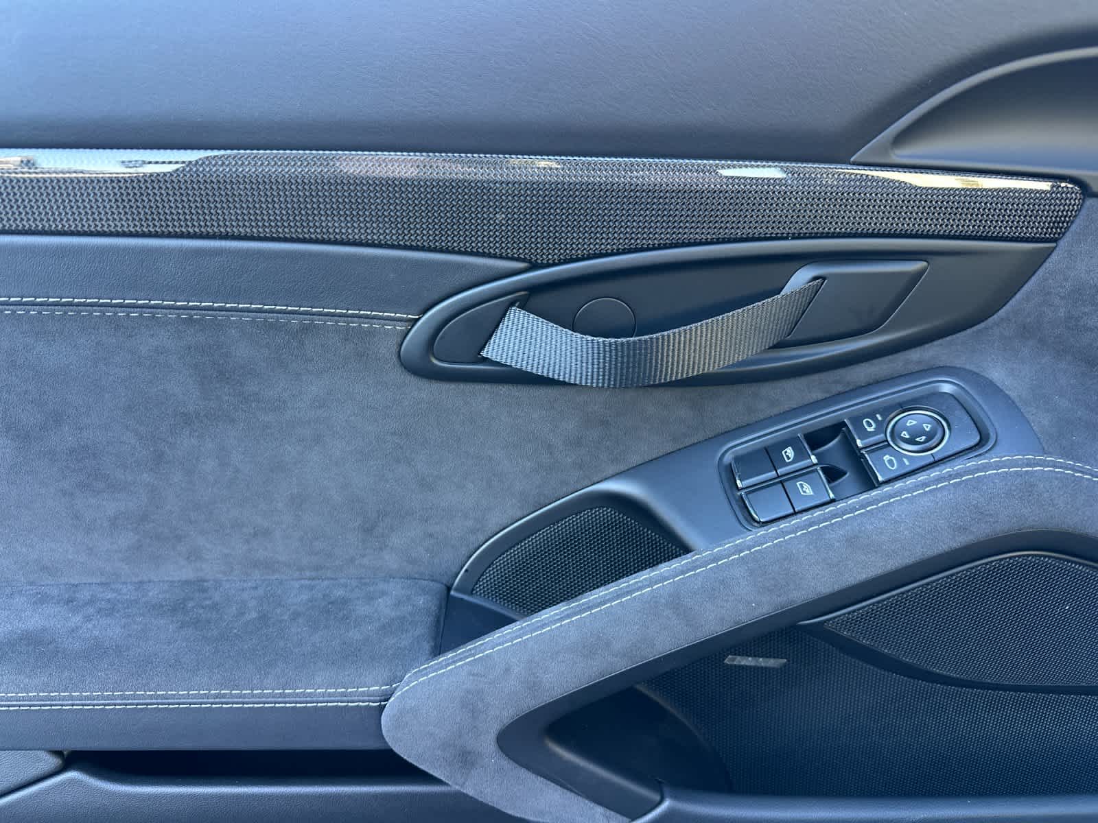 Thumbnail: 2018 Porsche 911 - 11