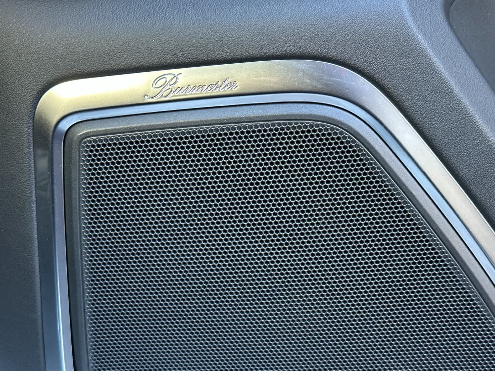 Thumbnail: 2025 Porsche Macan - 20