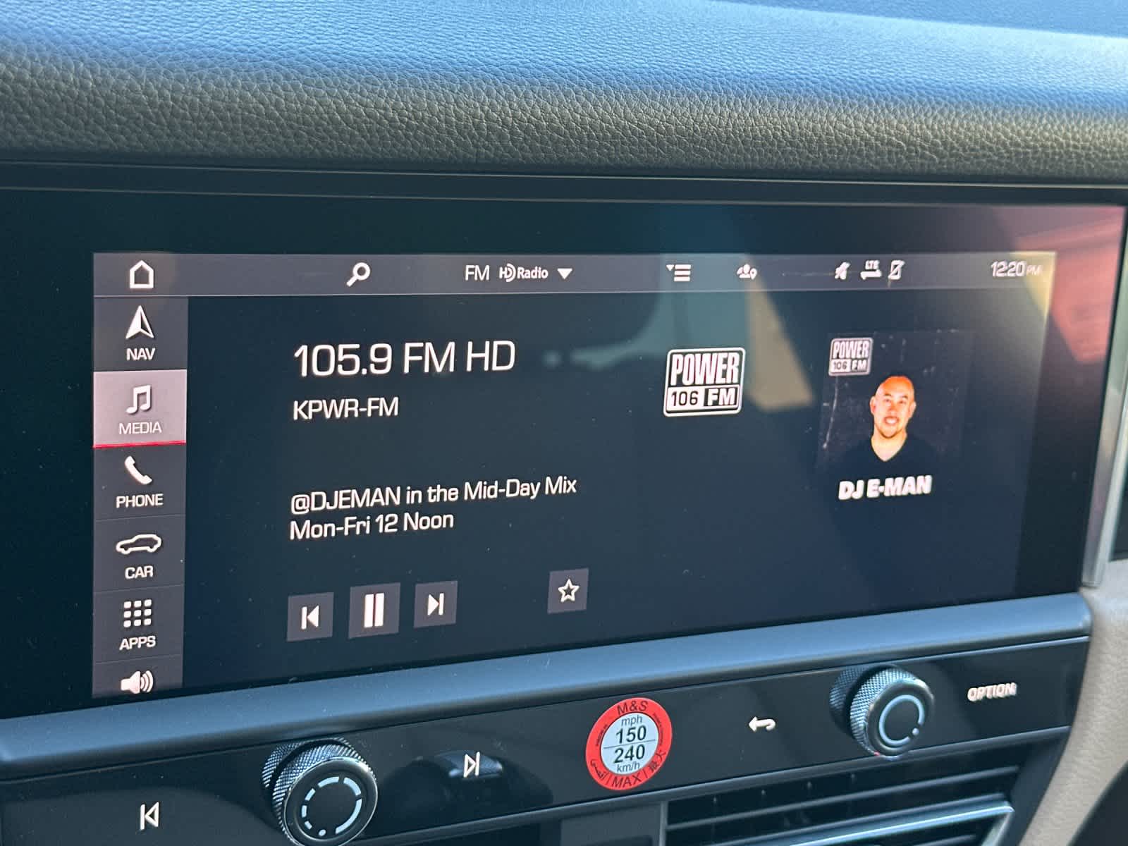 Thumbnail: 2025 Porsche Macan - 20