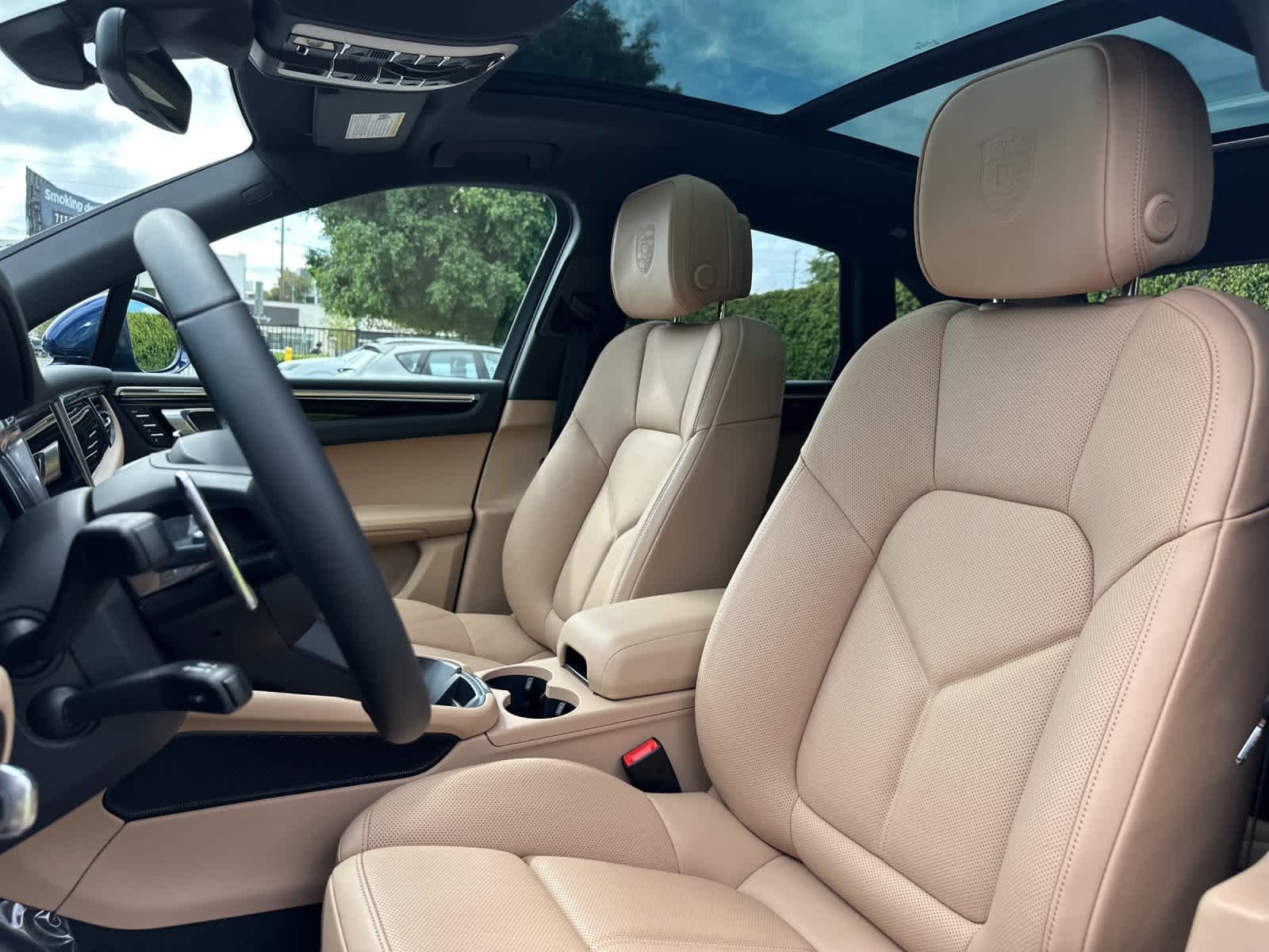 Thumbnail: 2026 Porsche Macan - 5