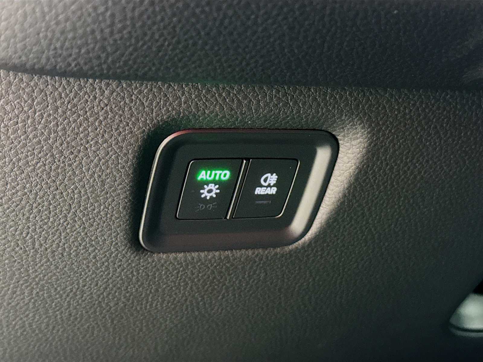 Thumbnail: 2026 Porsche Cayenne - 11