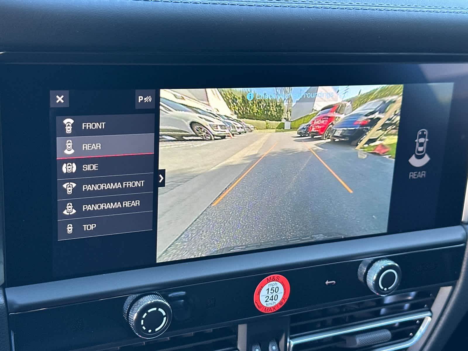 Thumbnail: 2026 Porsche Macan - 23