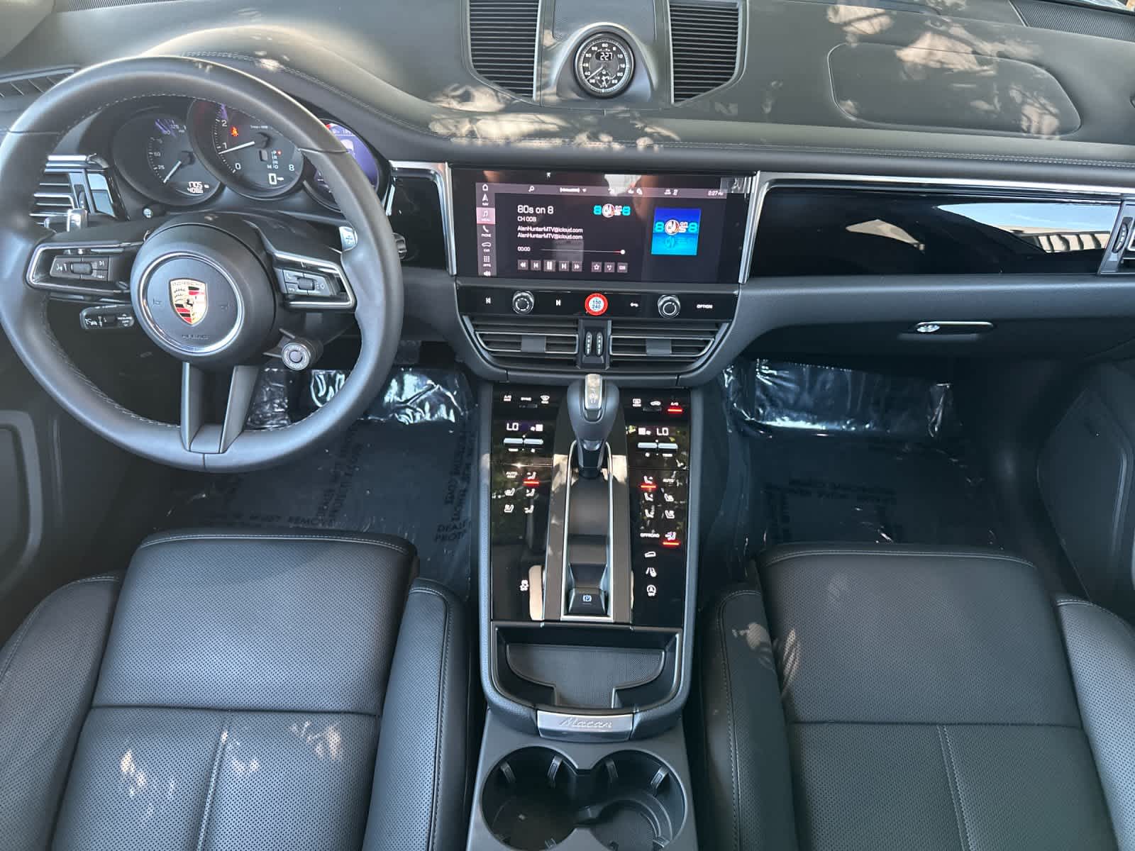 Thumbnail: 2026 Porsche Macan - 6