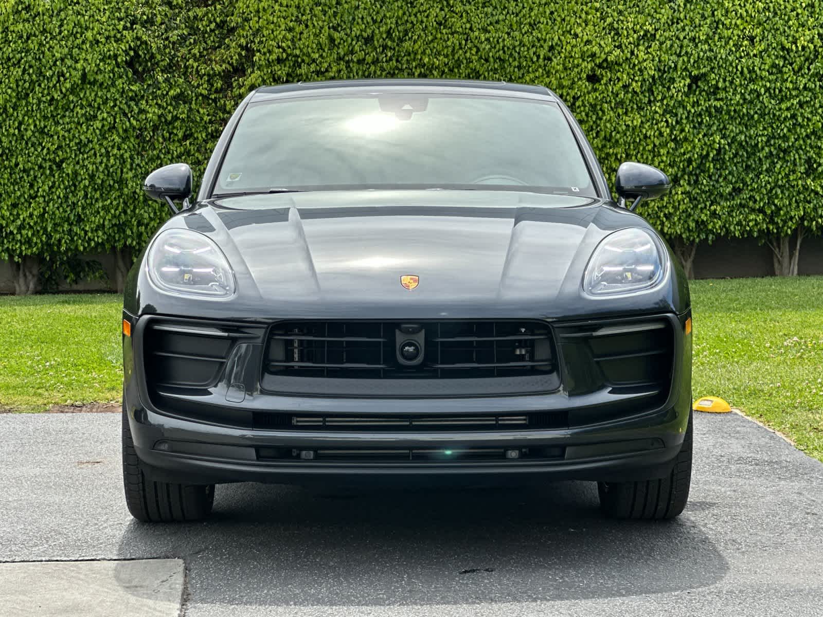 Thumbnail: 2026 Porsche Macan - 11