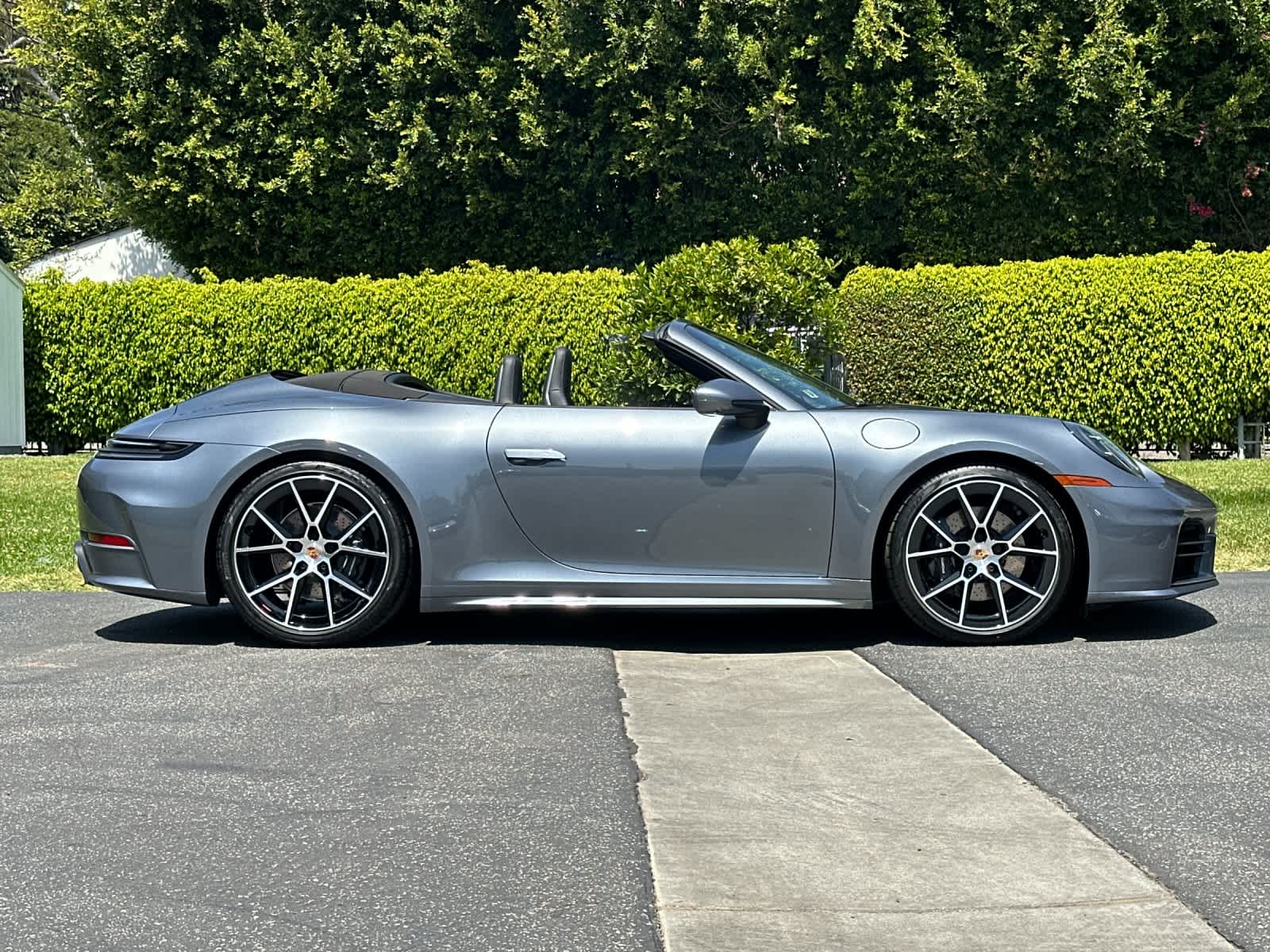 Thumbnail: 2026 Porsche 911 - 9
