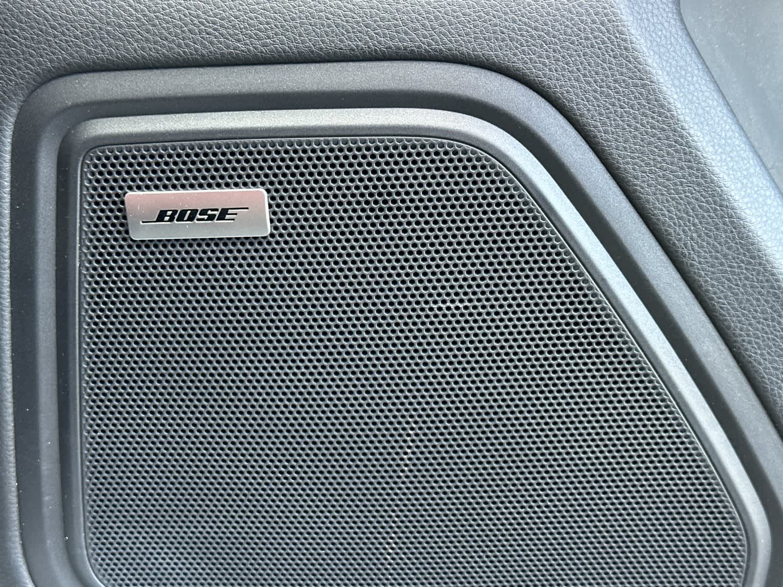 Thumbnail: 2025 Porsche Macan - 20