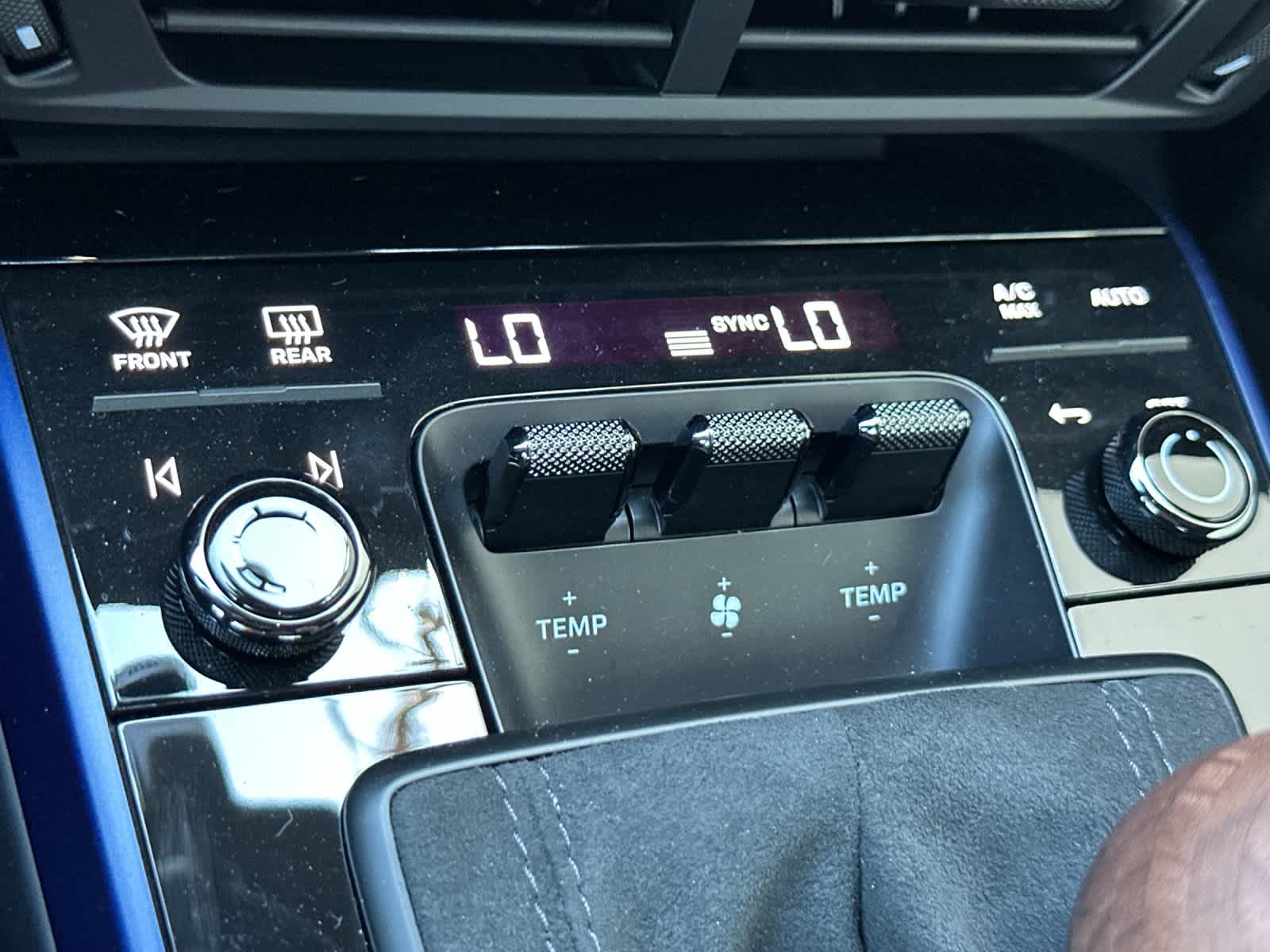 Thumbnail: 2026 Porsche 911 - 20