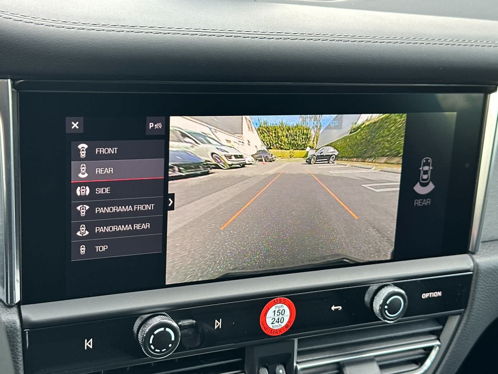 Thumbnail: 2026 Porsche Macan - 23