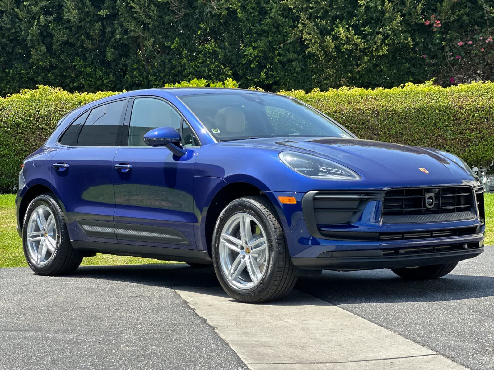 Thumbnail: 2025 Porsche Macan - 9