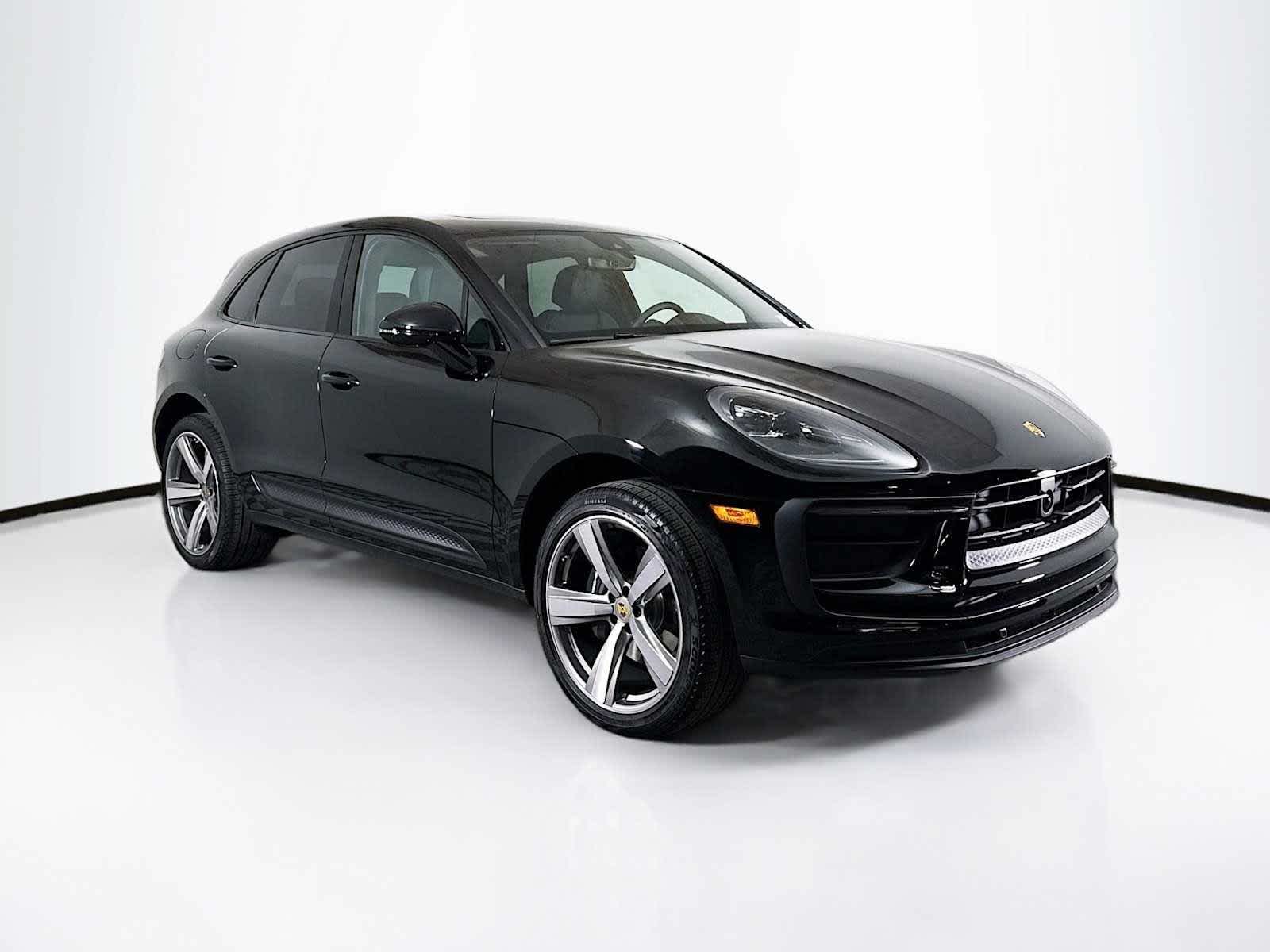 Thumbnail: 2025 Porsche Macan - 7