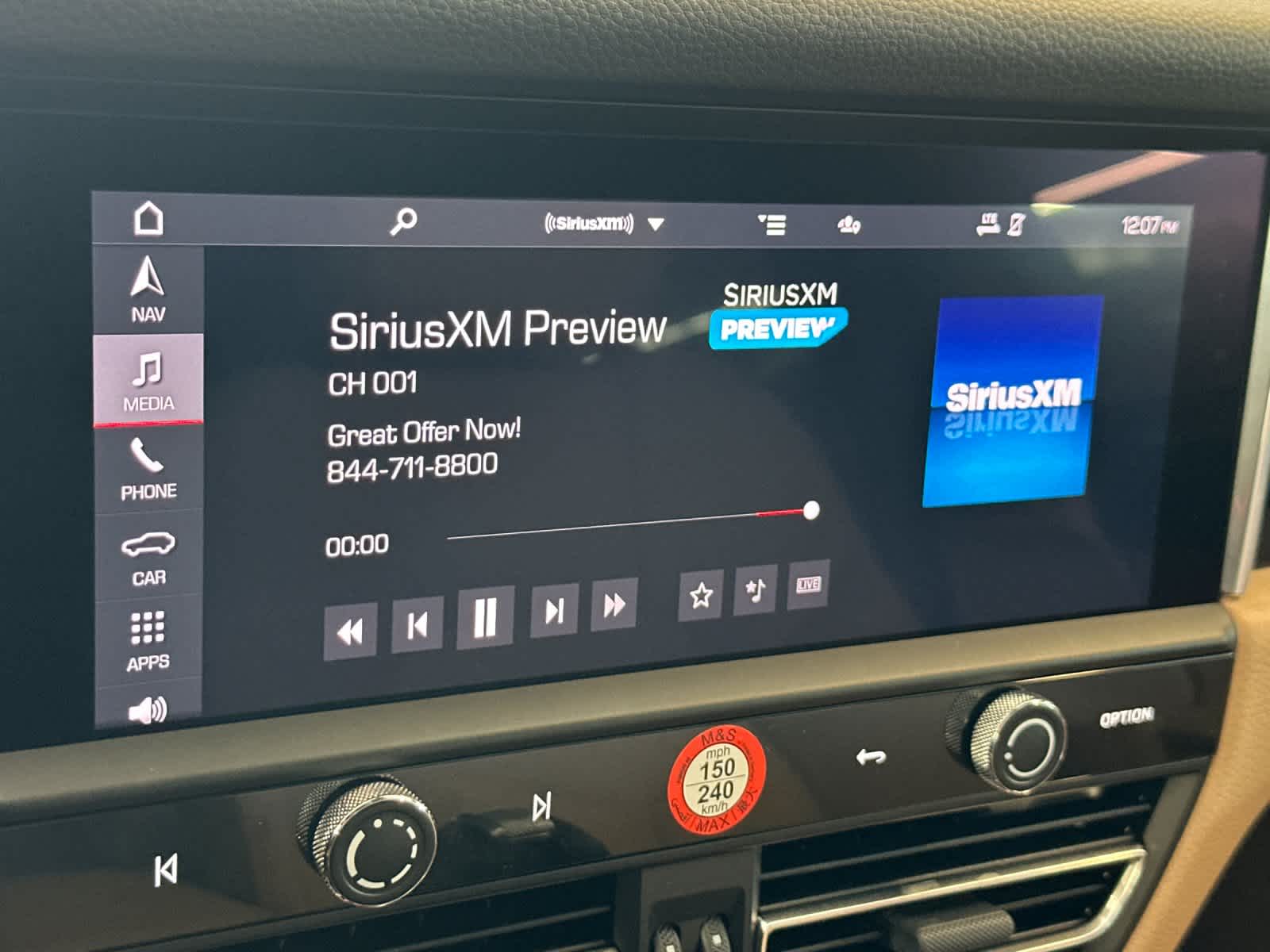 Thumbnail: 2025 Porsche Macan - 20