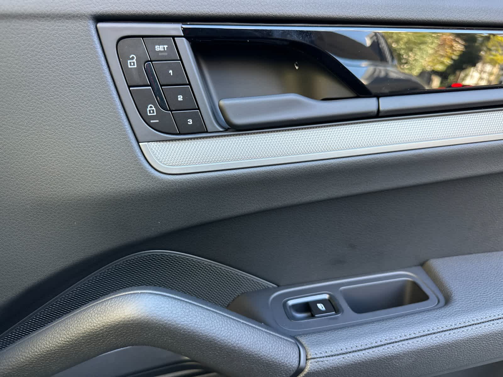 Thumbnail: 2026 Porsche Cayenne - 19