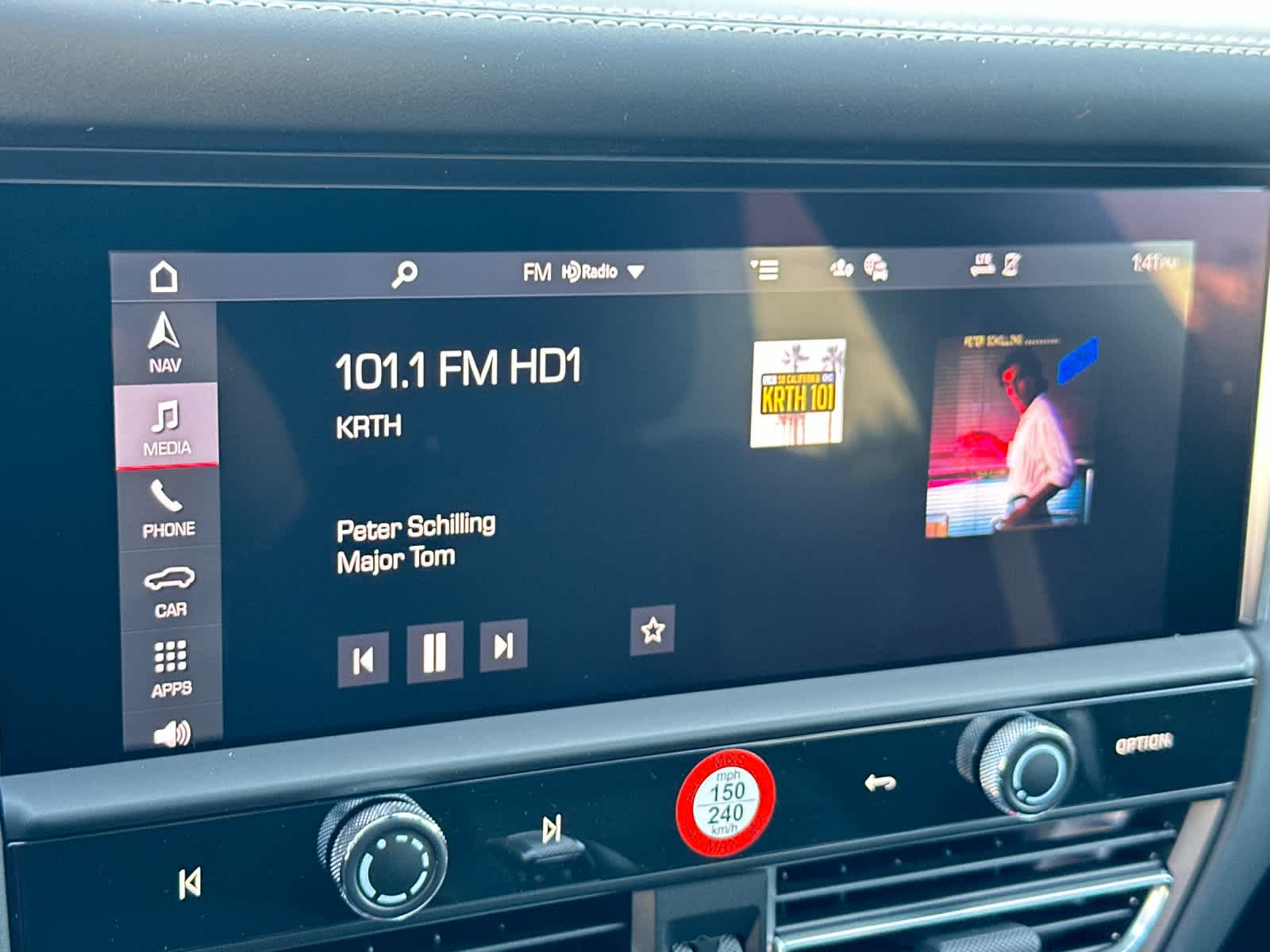 Thumbnail: 2026 Porsche Macan - 21