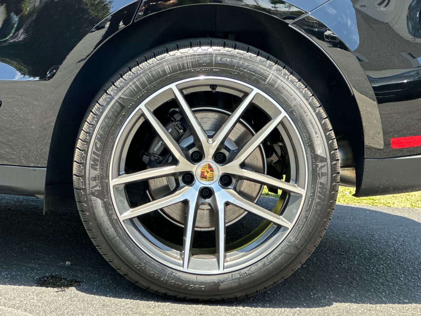 Thumbnail: 2026 Porsche Macan - 31
