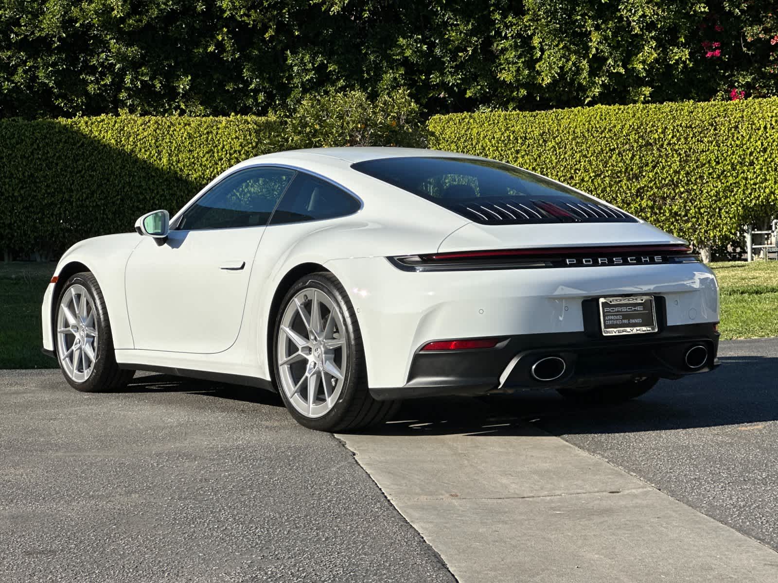 Thumbnail: 2025 Porsche 911 - 3