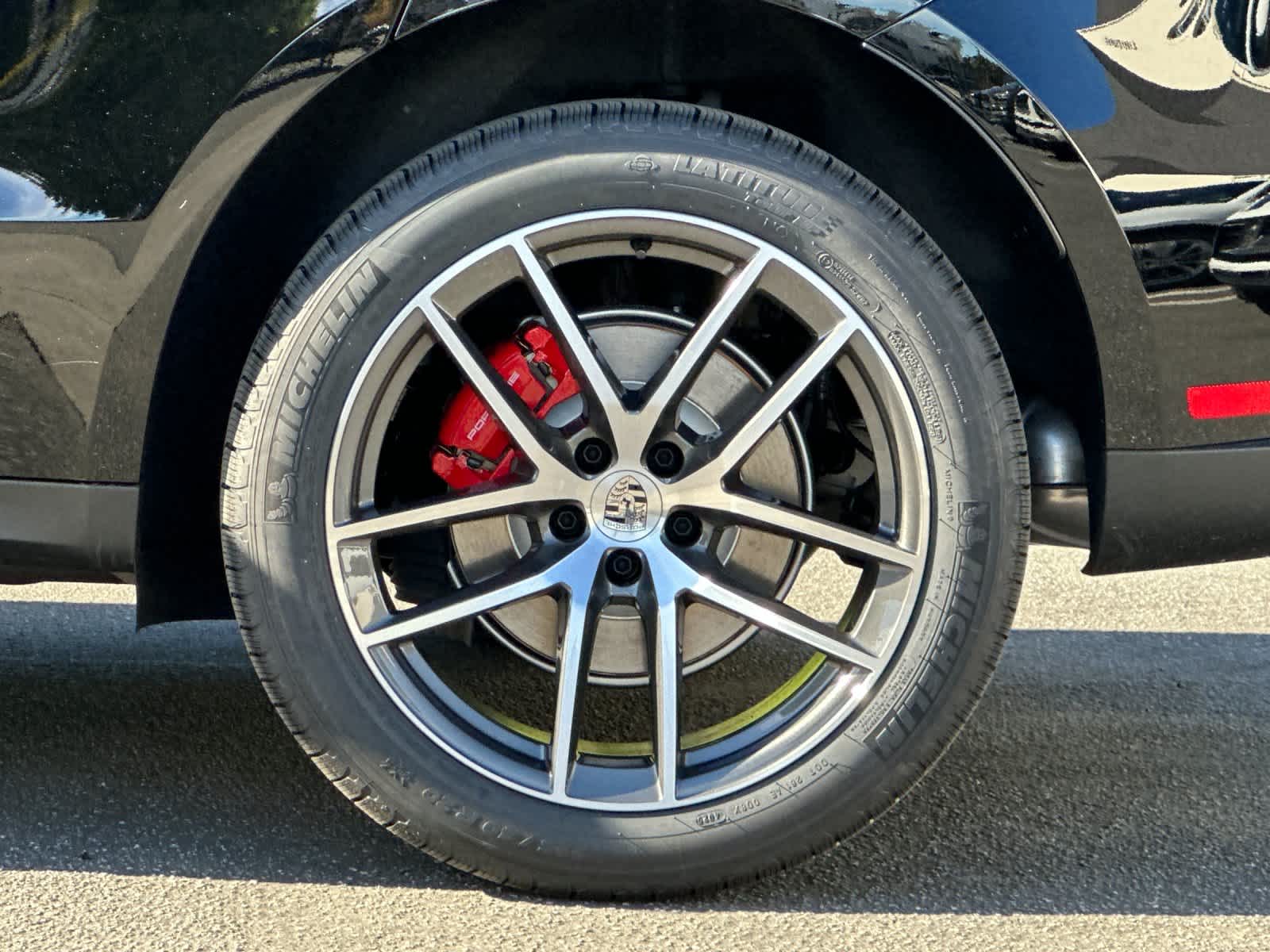 Thumbnail: 2026 Porsche Macan - 31
