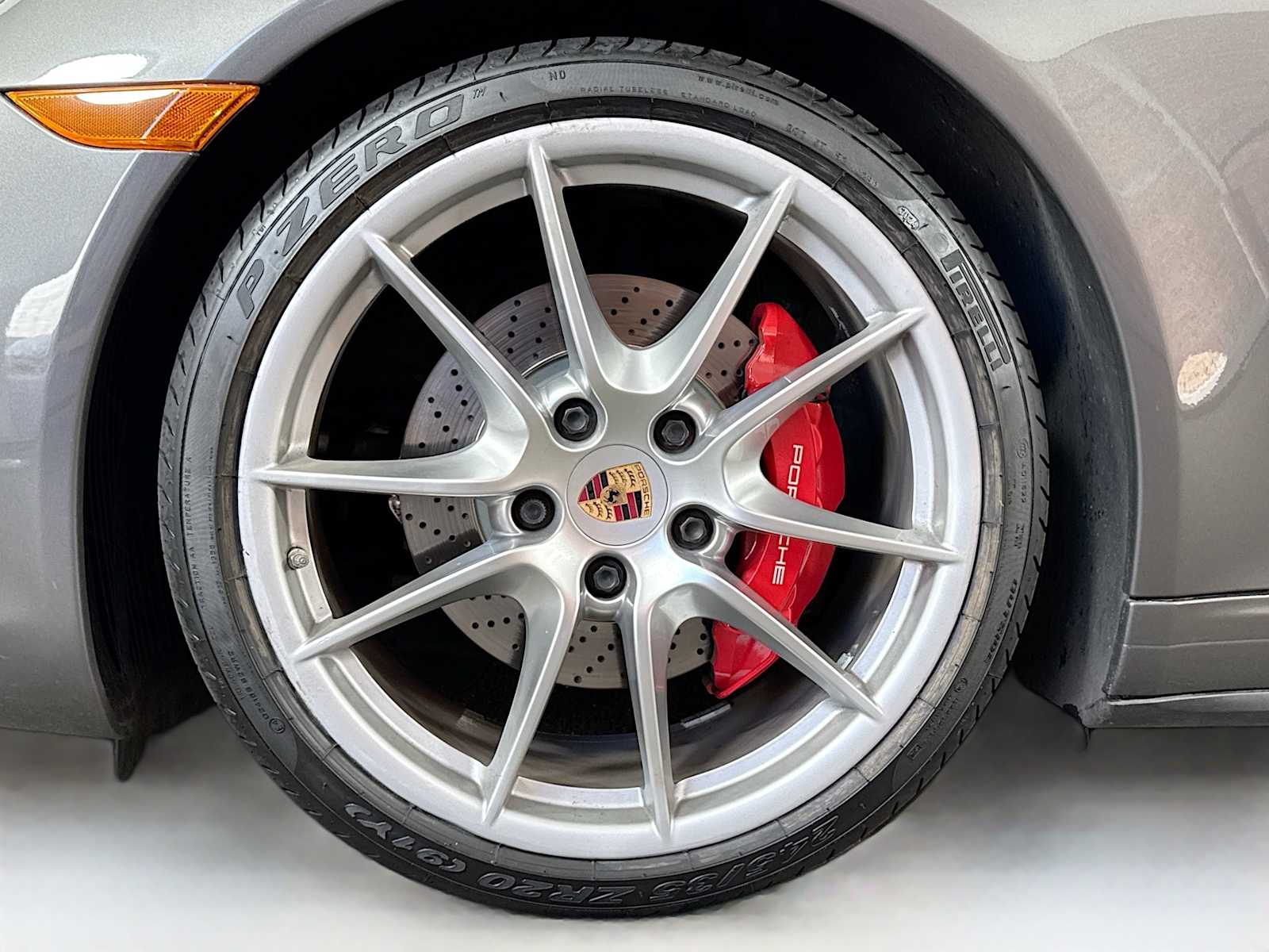 Thumbnail: 2013 Porsche 911 - 25