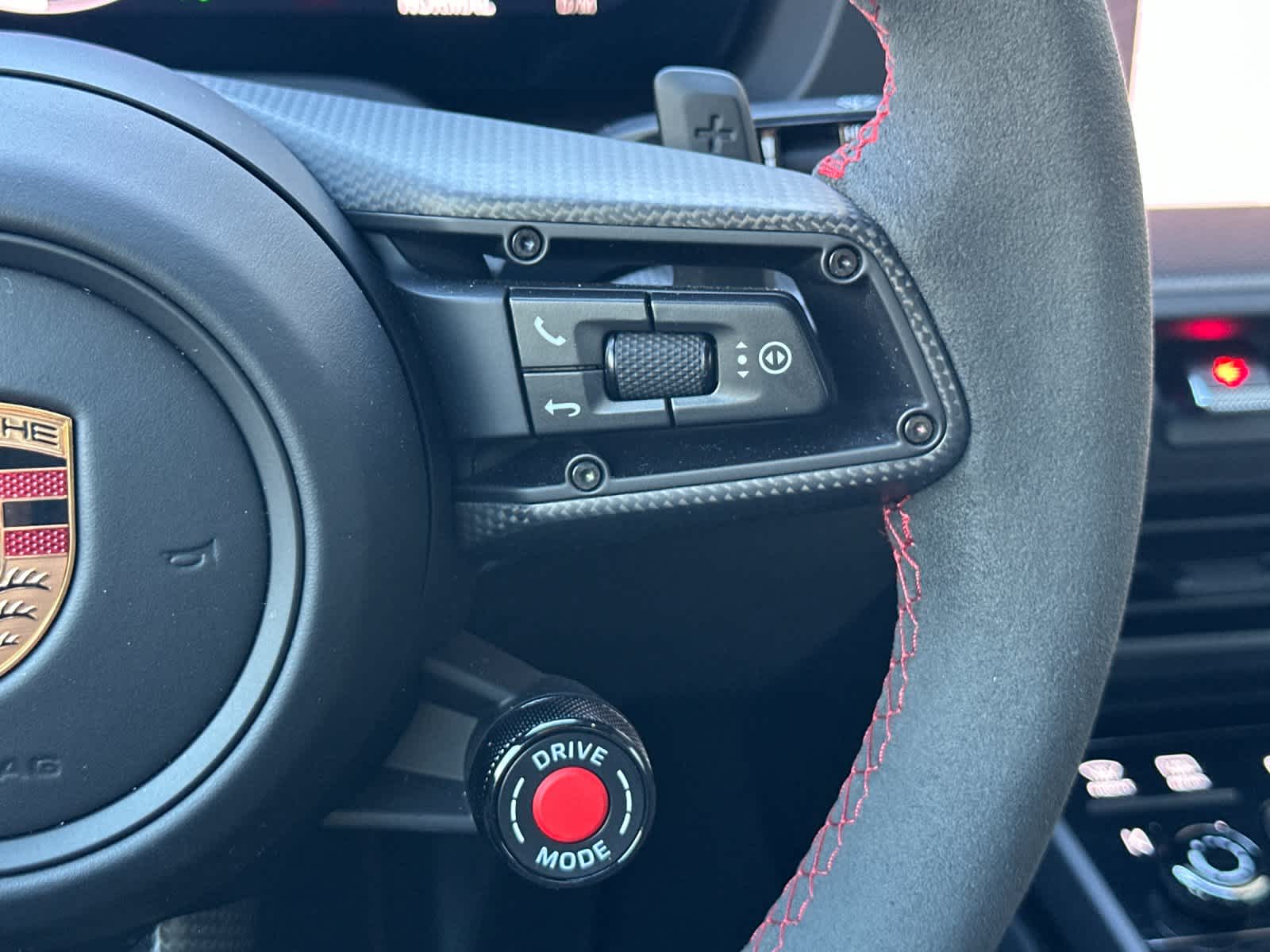 Thumbnail: 2025 Porsche 911 - 23