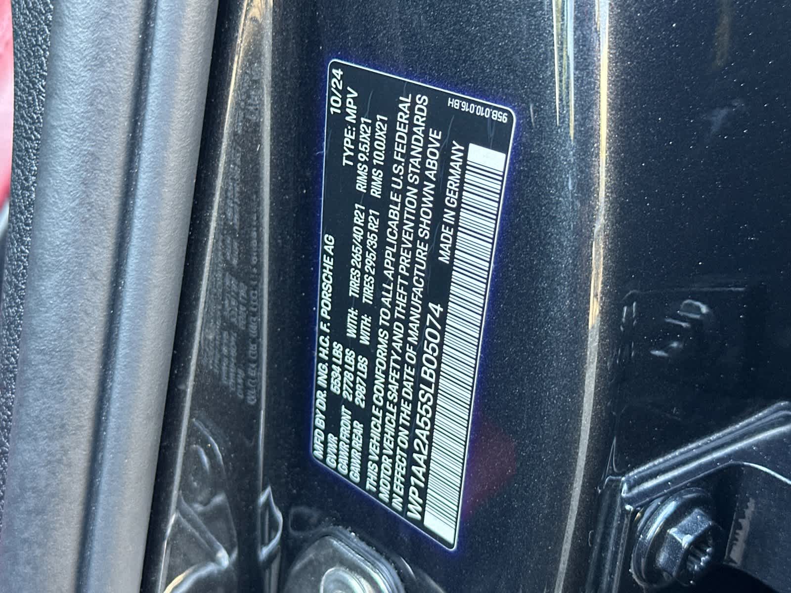 Thumbnail: 2025 Porsche Macan - 34