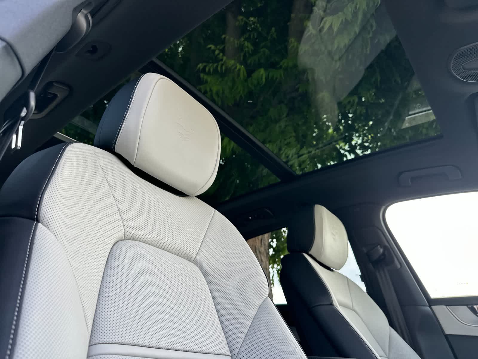 Thumbnail: 2026 Porsche Cayenne - 18