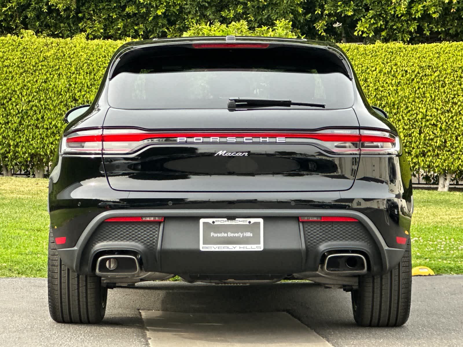 Thumbnail: 2026 Porsche Macan - 7