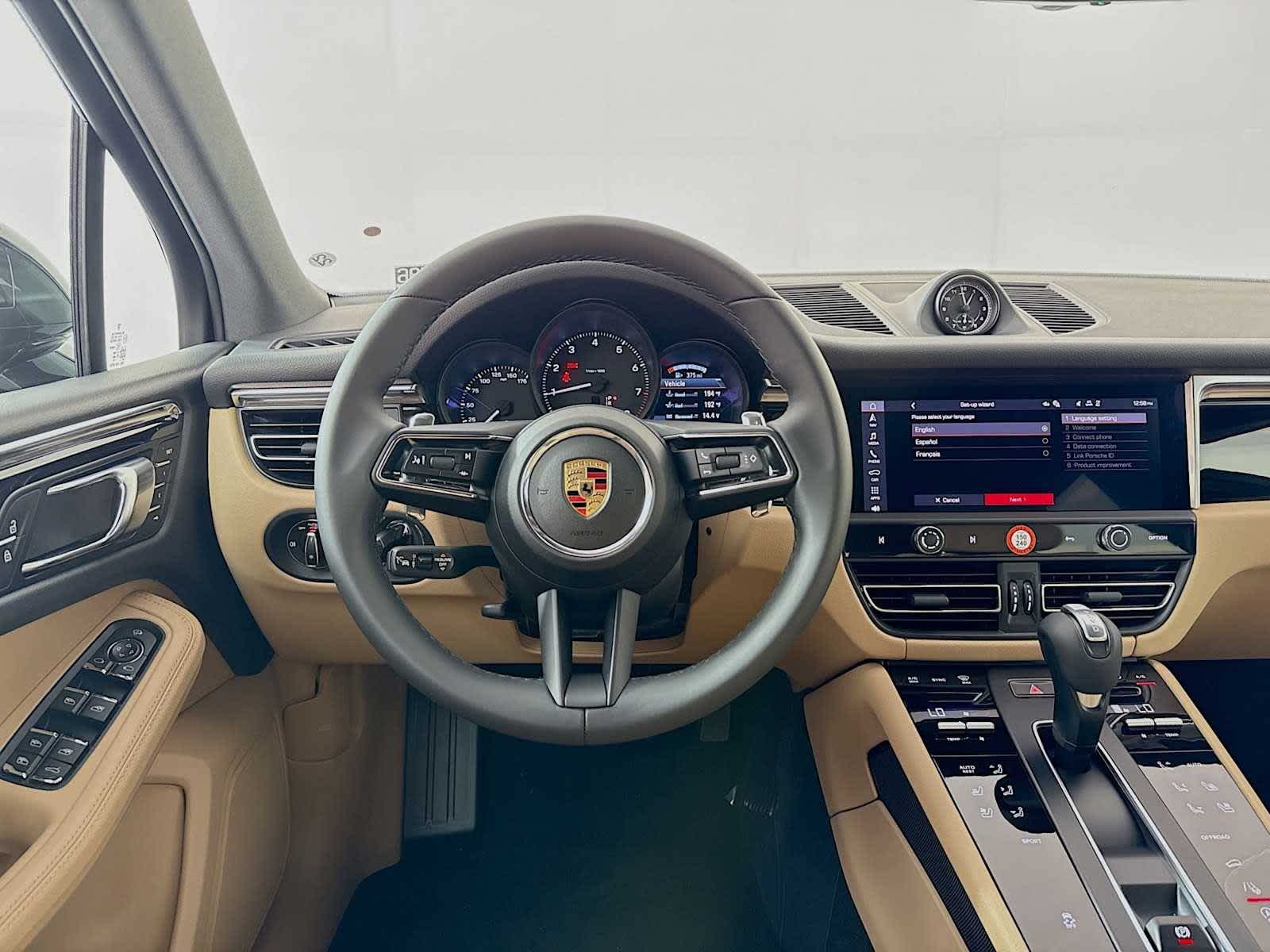 Thumbnail: 2026 Porsche Macan - 18