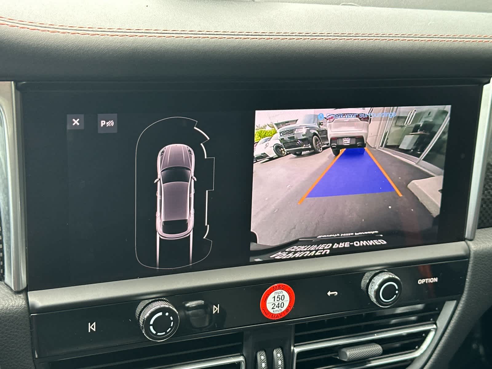 Thumbnail: 2022 Porsche Macan - 23