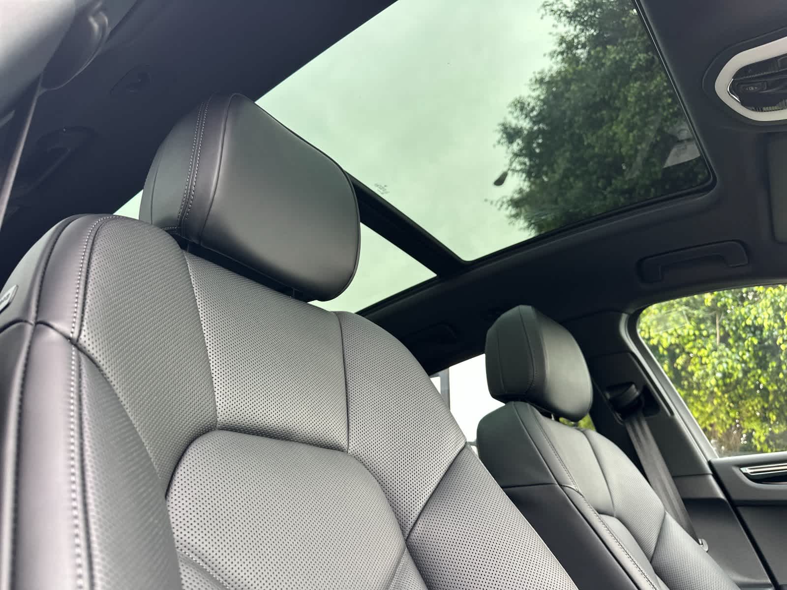 Thumbnail: 2026 Porsche Macan - 18