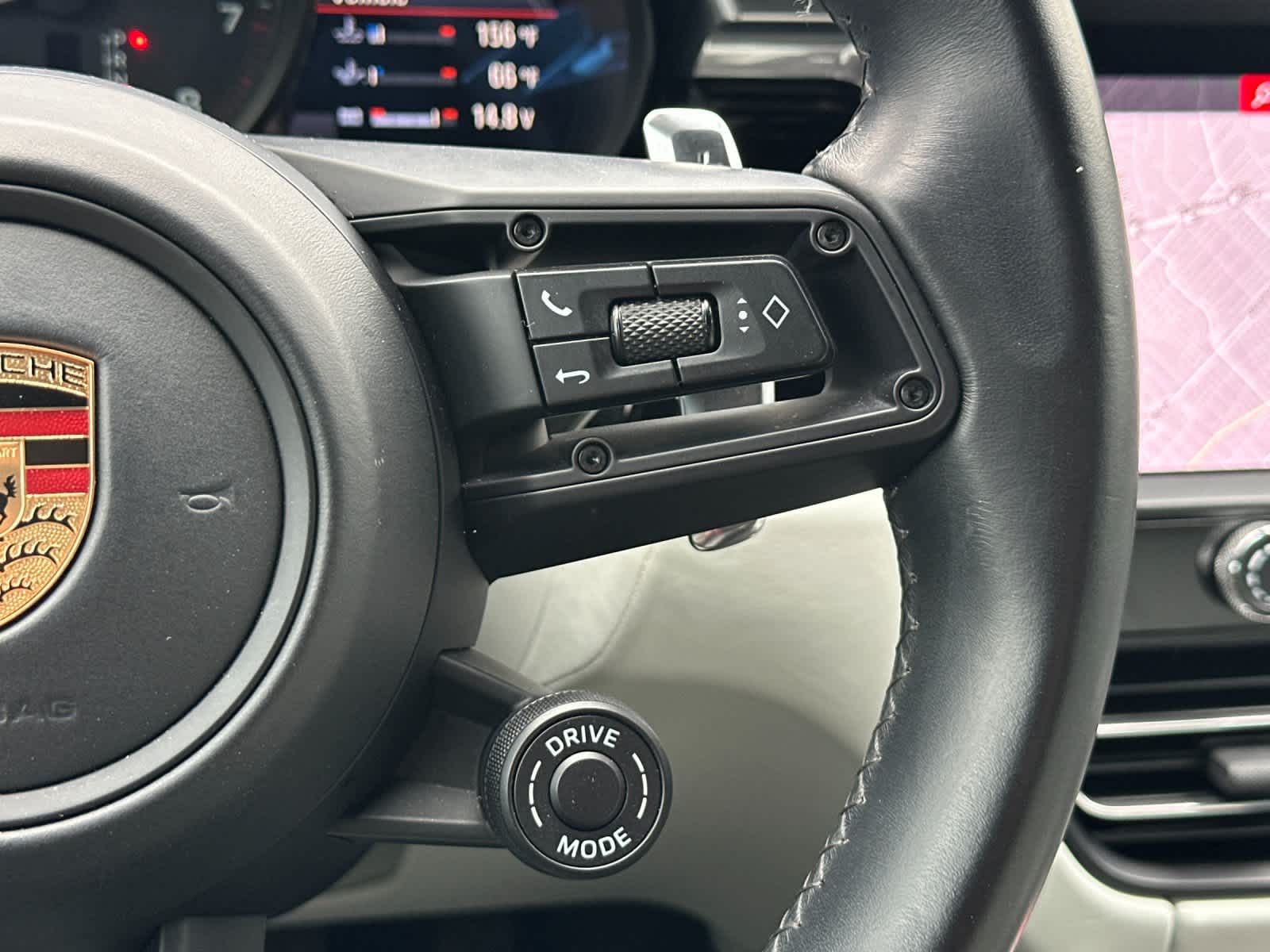 Thumbnail: 2023 Porsche Macan - 26