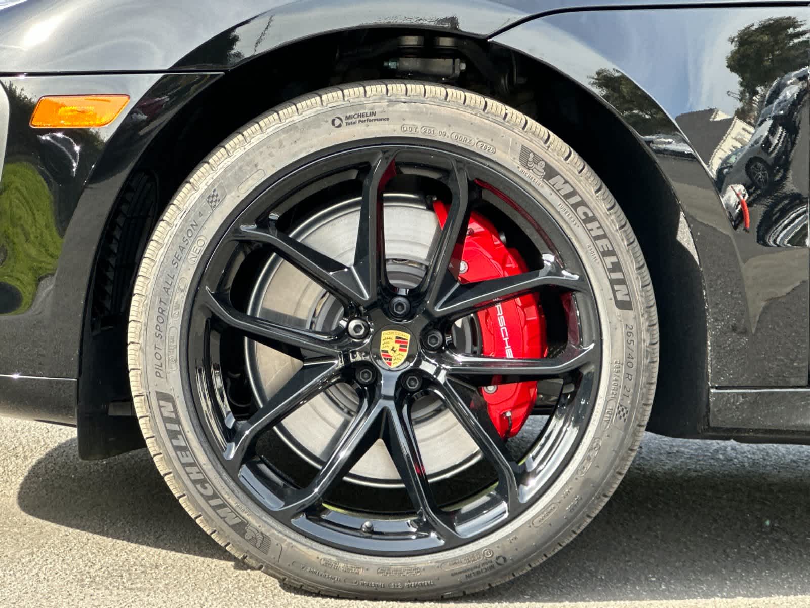 Thumbnail: 2026 Porsche Macan - 31