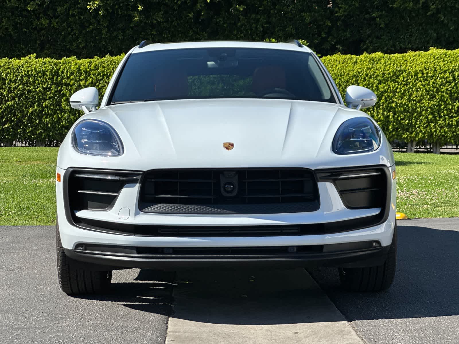 Thumbnail: 2026 Porsche Macan - 11