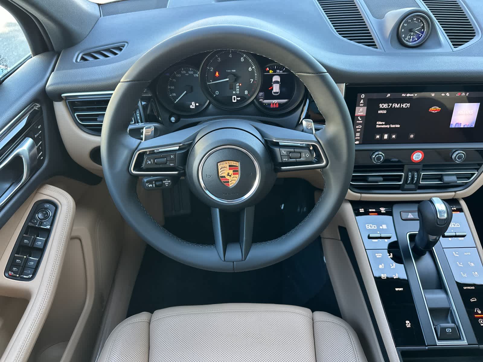 Thumbnail: 2026 Porsche Macan - 15