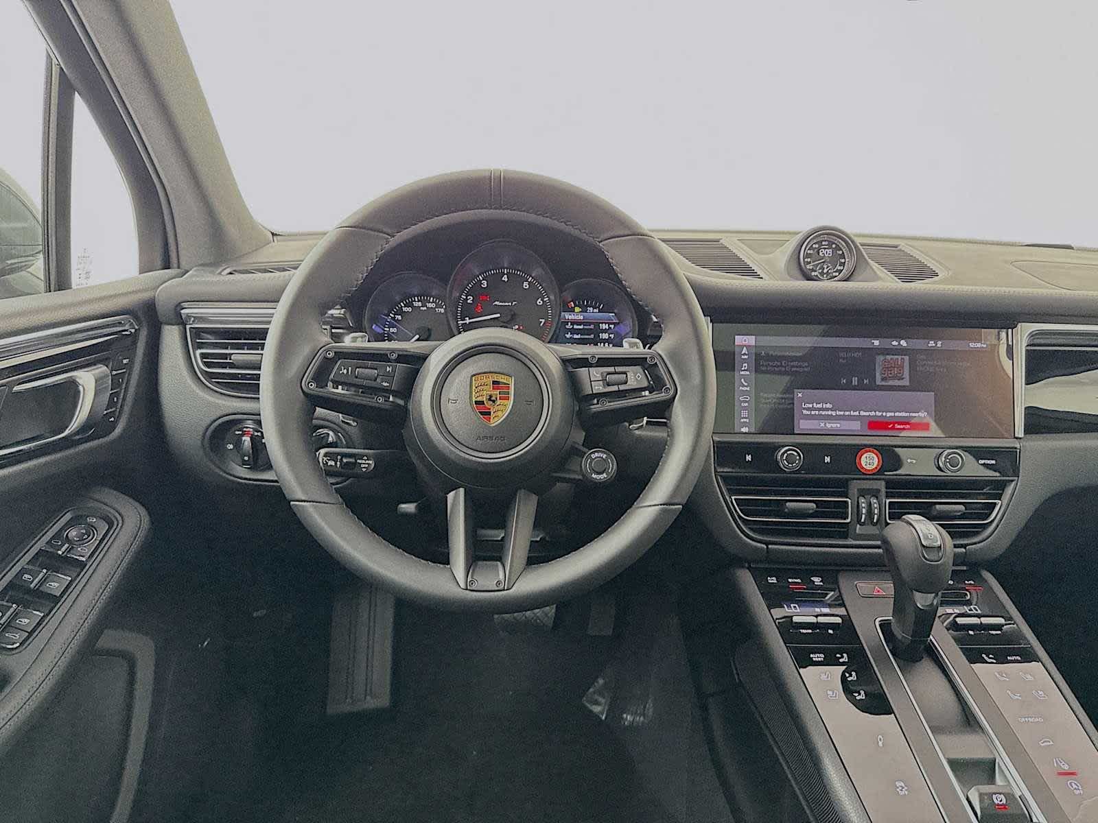 Thumbnail: 2026 Porsche Macan - 18