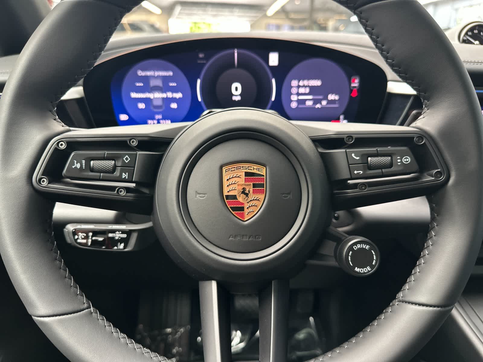 Thumbnail: 2026 Porsche Macan - 27