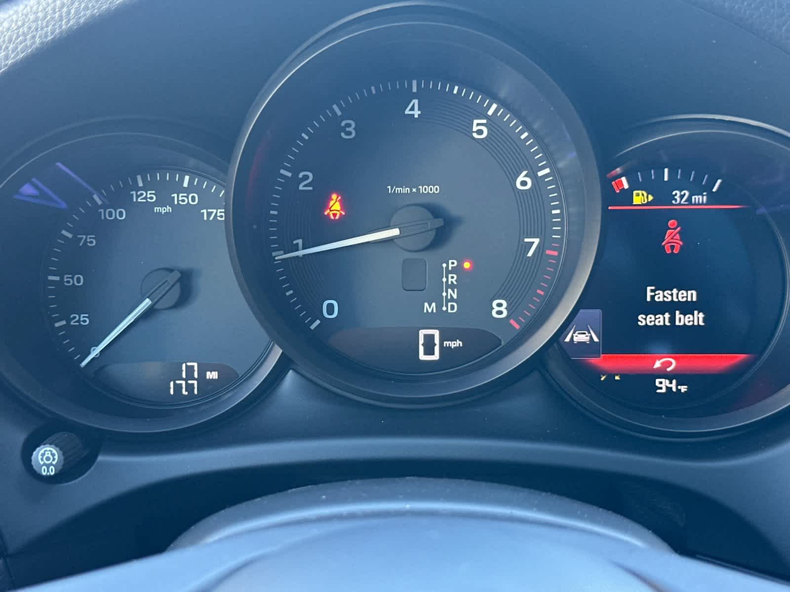 Thumbnail: 2026 Porsche Macan - 29