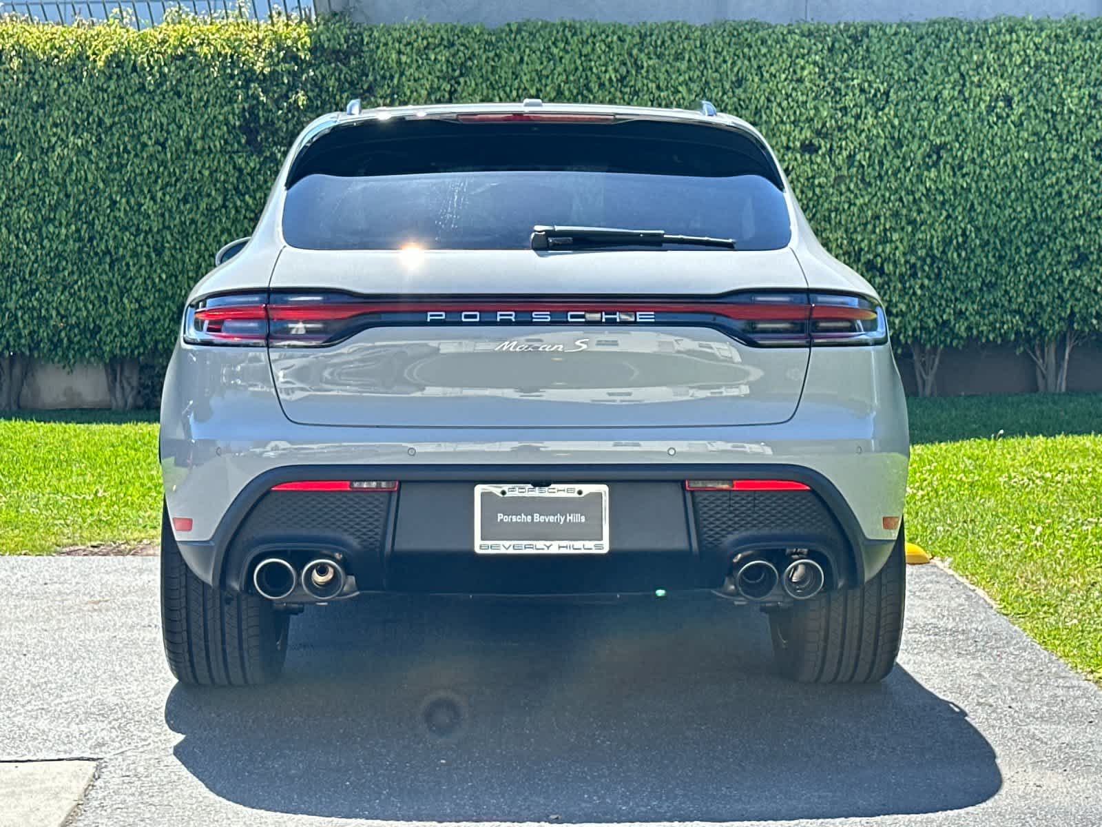 Thumbnail: 2026 Porsche Macan - 7