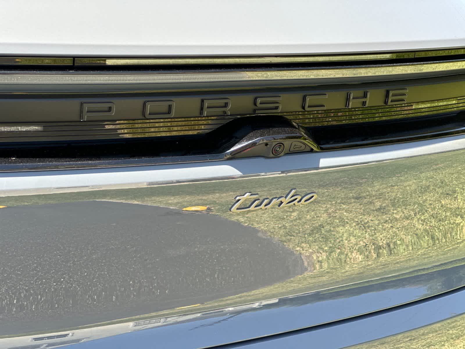 Thumbnail: 2026 Porsche Macan - 33