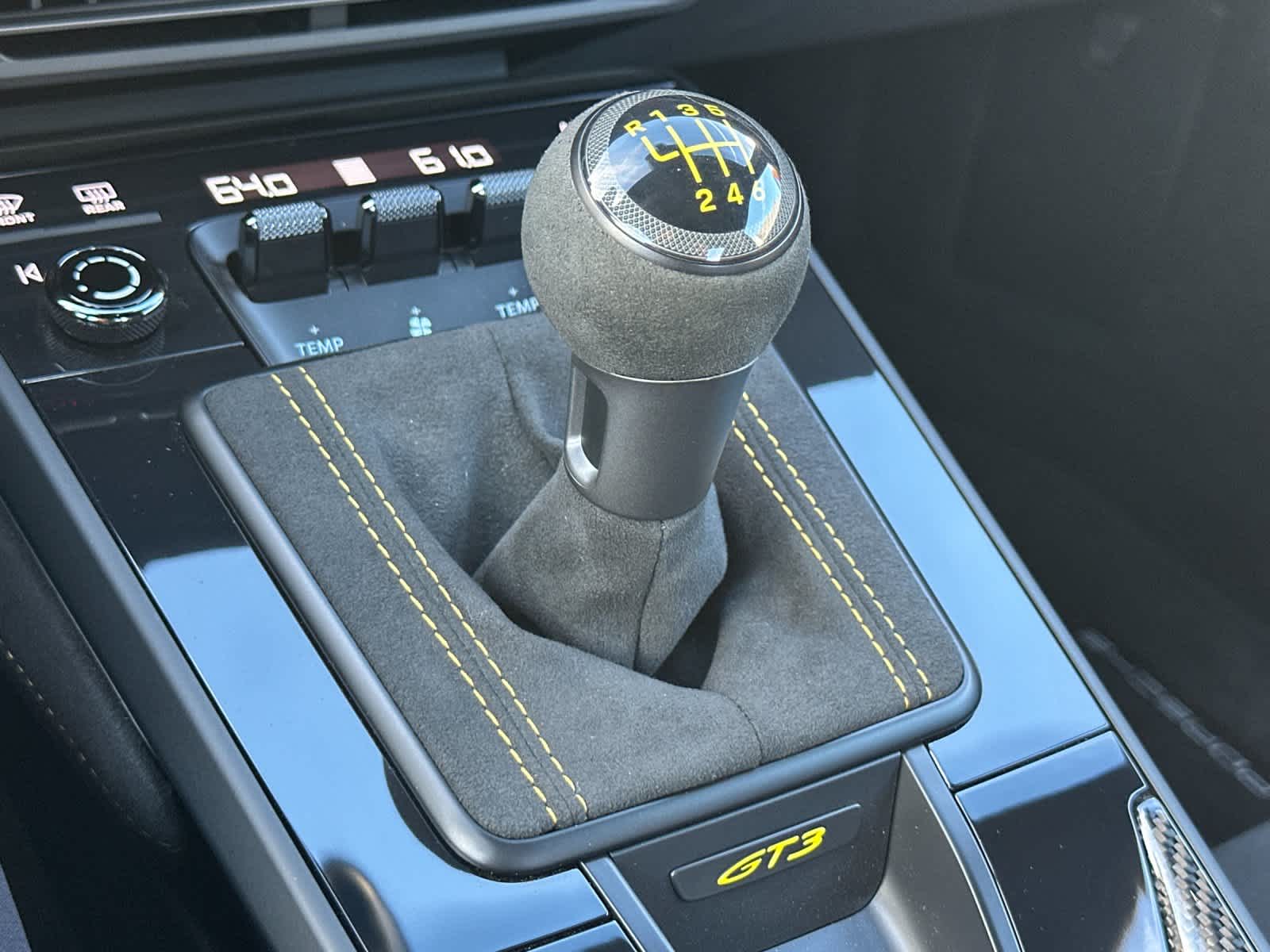 Thumbnail: 2022 Porsche 911 - 20