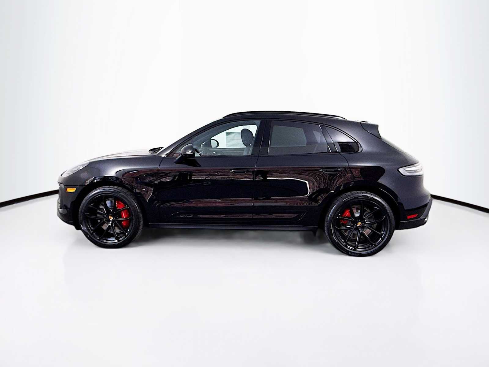 Thumbnail: 2025 Porsche Macan - 2