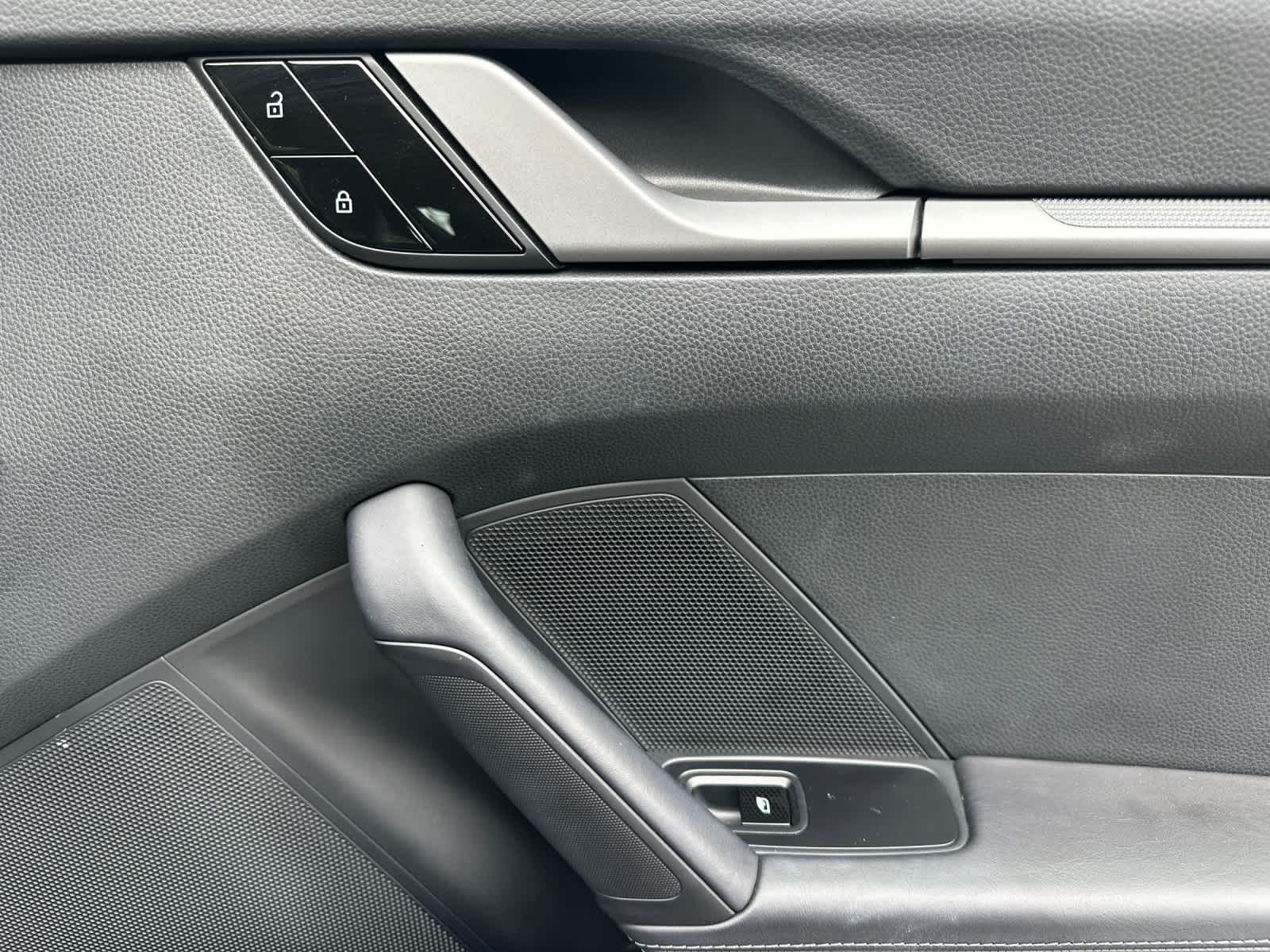 Thumbnail: 2020 Porsche 911 - 15