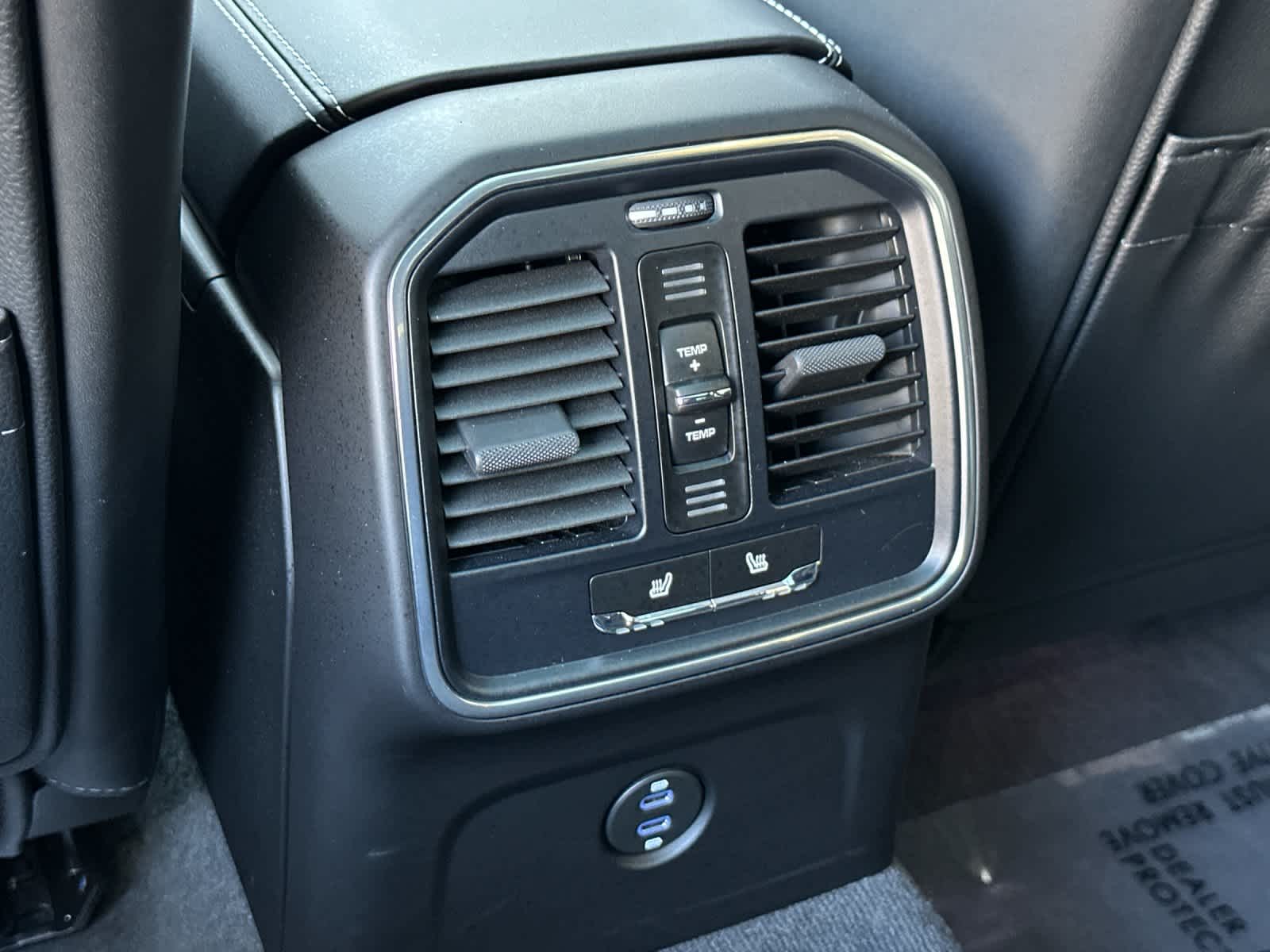 Thumbnail: 2025 Porsche Macan - 14