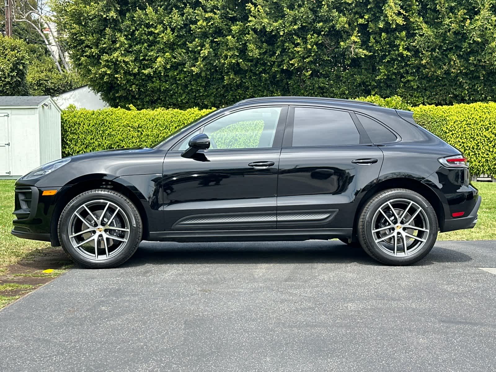 Thumbnail: 2026 Porsche Macan - 2