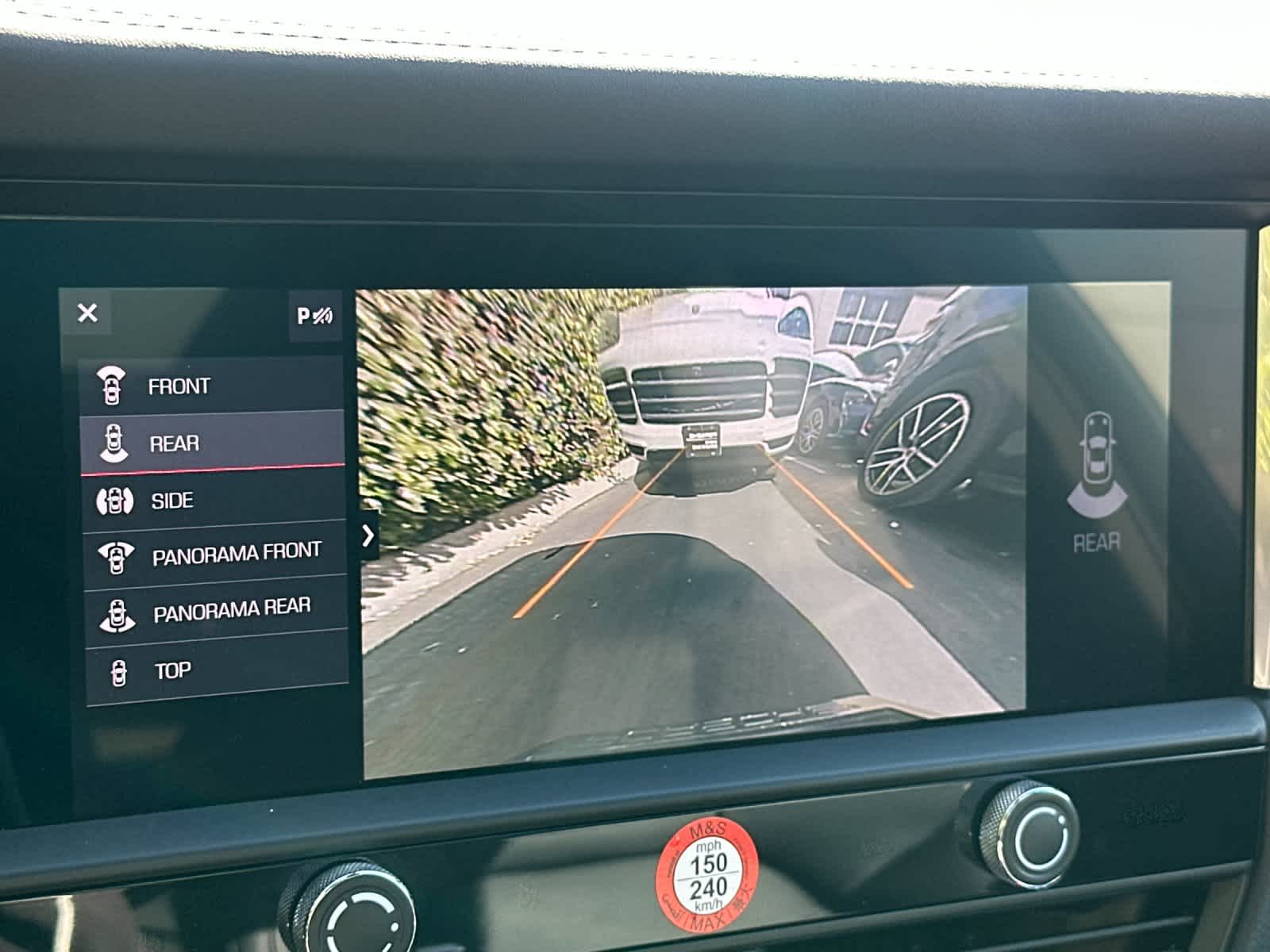 Thumbnail: 2025 Porsche Macan - 23