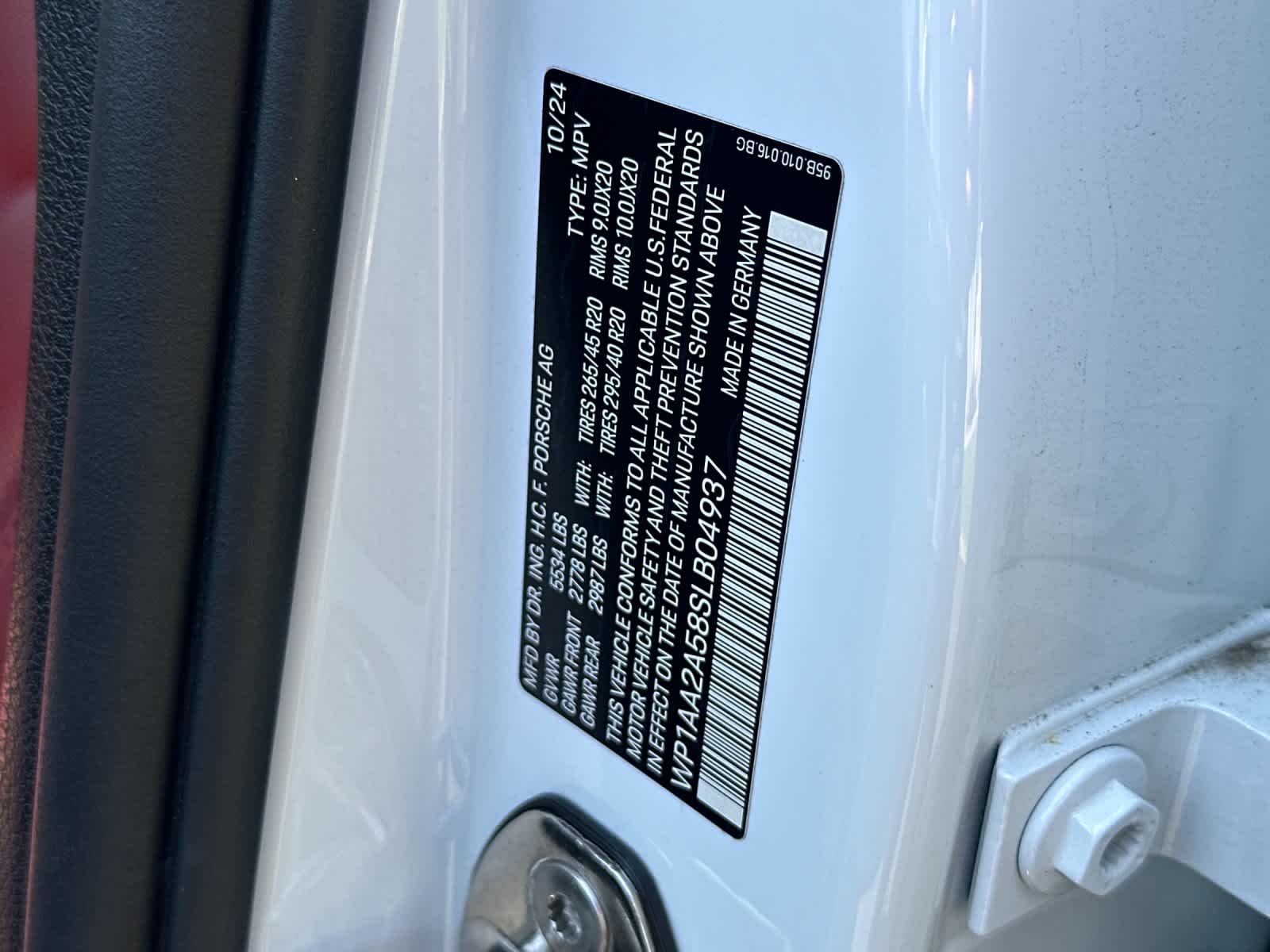 Thumbnail: 2025 Porsche Macan - 33